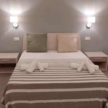 Victoria Royal Apartments & Rooms Termoli Luaran gambar