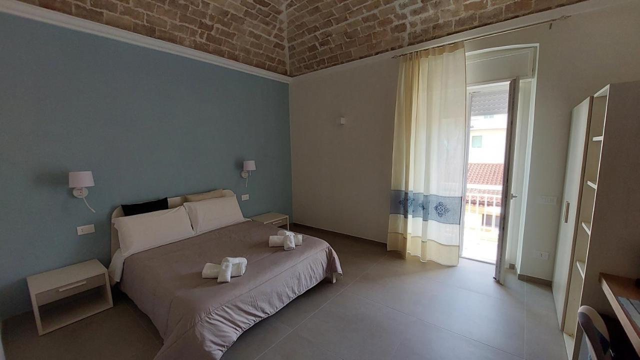 Victoria Royal Apartments & Rooms Termoli Luaran gambar
