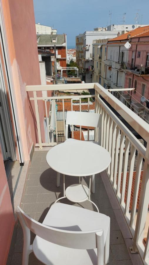 Victoria Royal Apartments & Rooms Termoli Luaran gambar