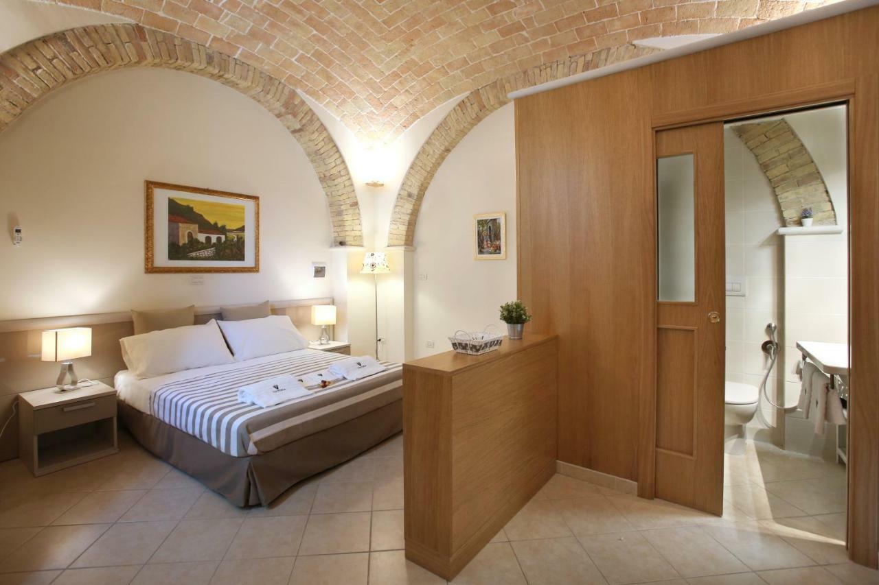 Victoria Royal Apartments & Rooms Termoli Luaran gambar