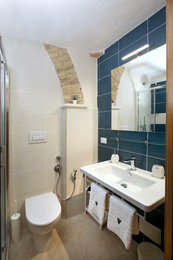 Victoria Royal Apartments & Rooms Termoli Luaran gambar