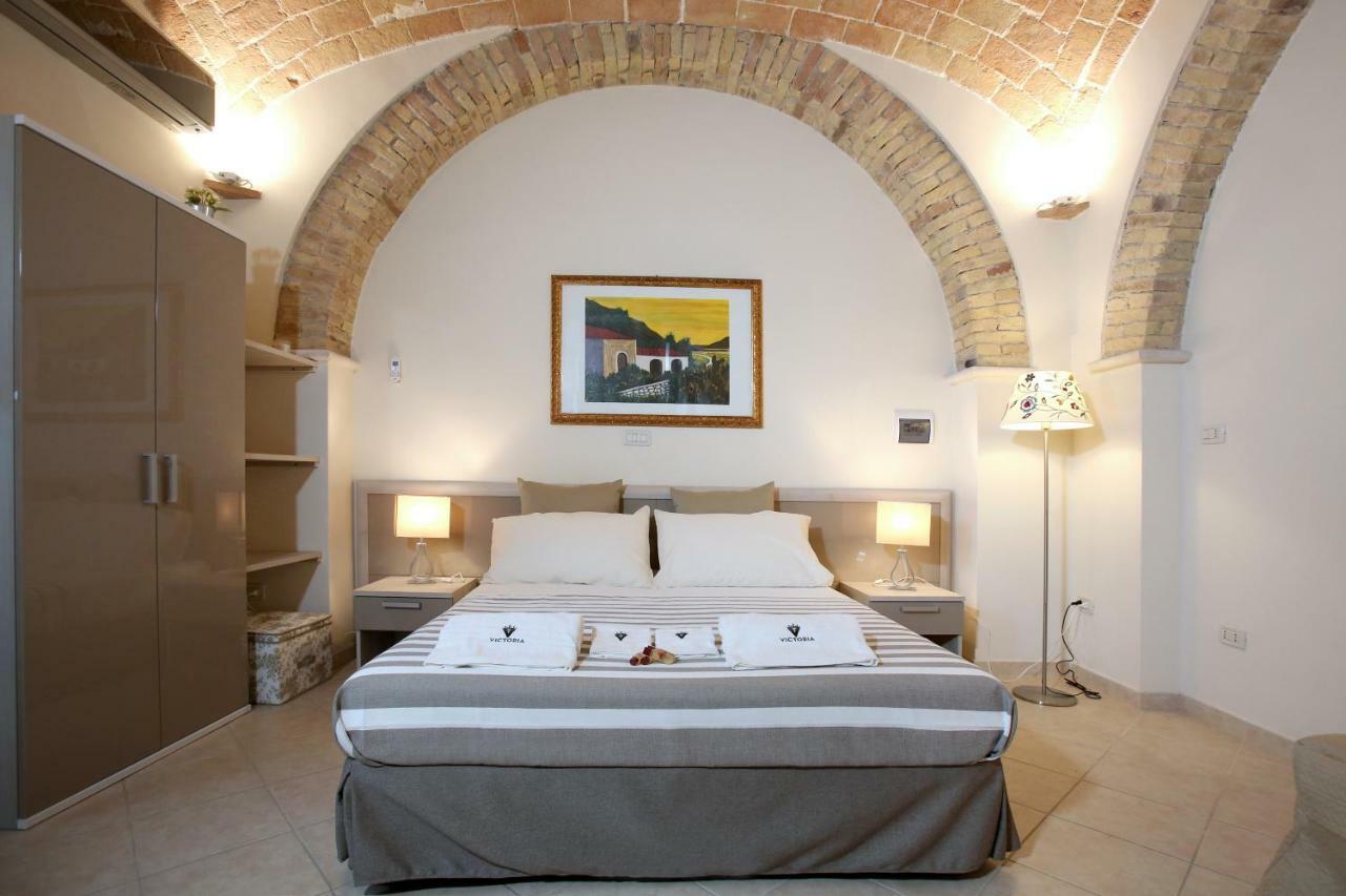 Victoria Royal Apartments & Rooms Termoli Luaran gambar