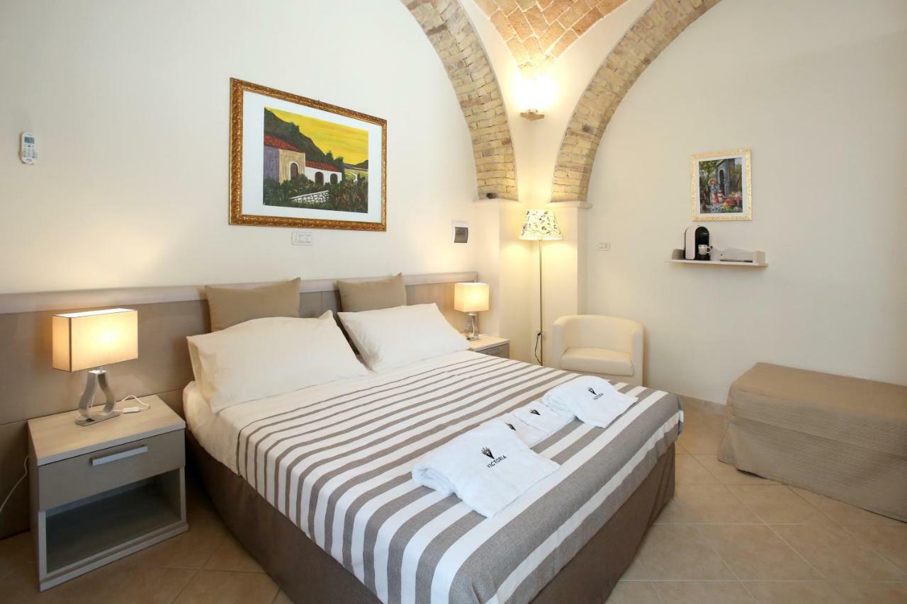 Victoria Royal Apartments & Rooms Termoli Luaran gambar